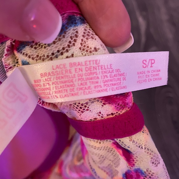Victoria’s Secret PINK lightly lined/ padded lace bralette - Picture 4 of 5